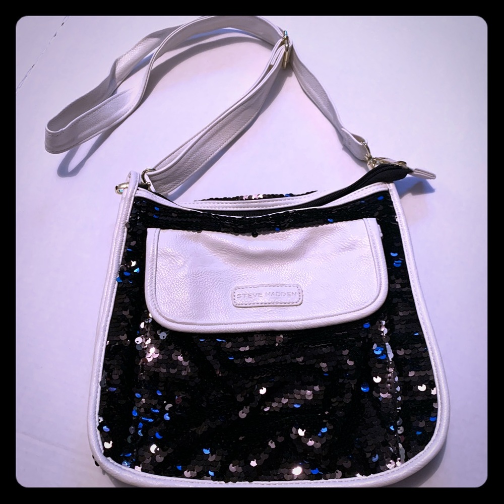 Crossbody purse